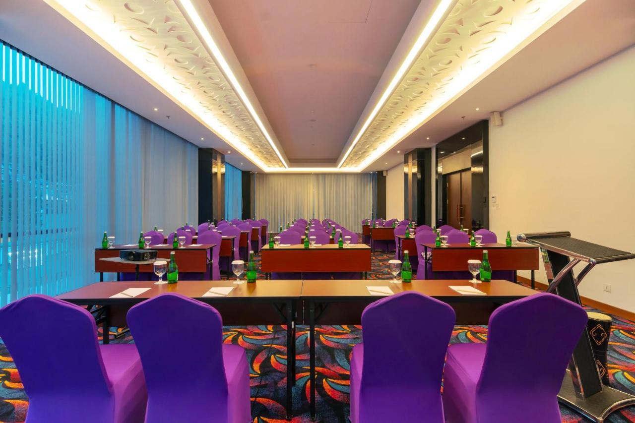 Fox Hotel ג'איפורה מראה חיצוני תמונה
